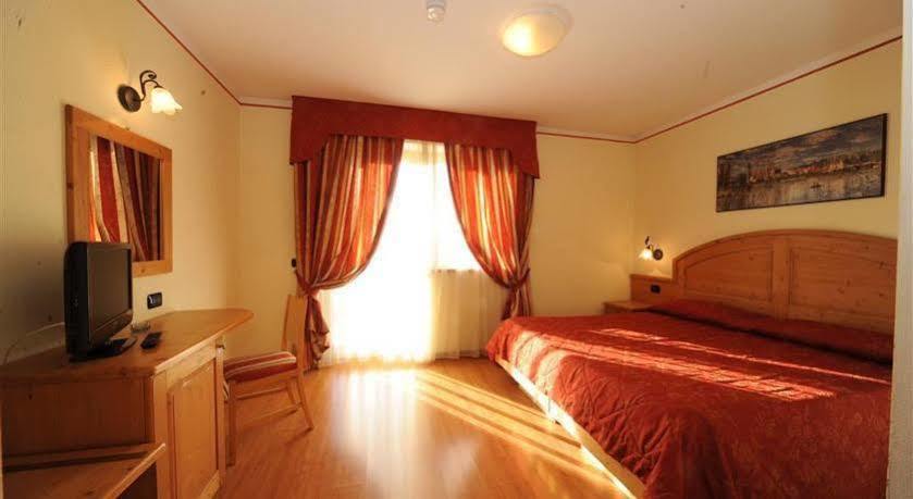 Residence Canada Pinzolo Exterior foto